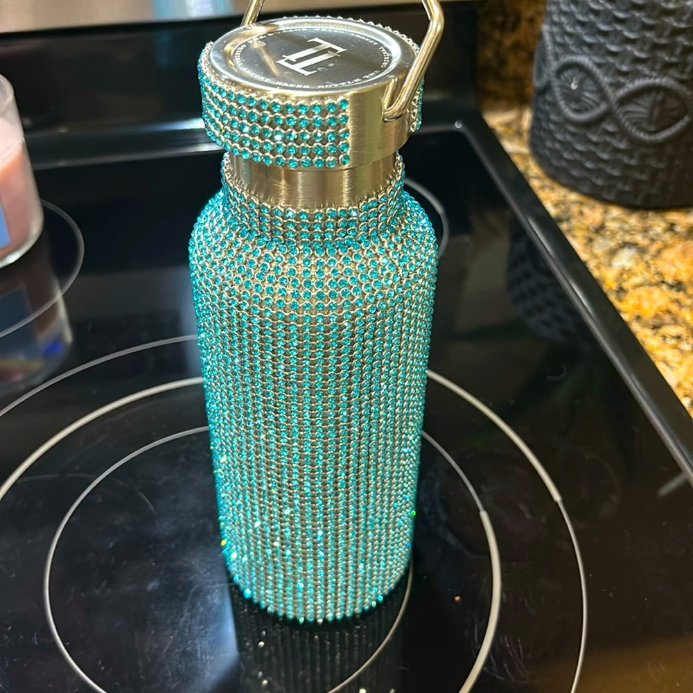 Tomo brand 500ml Aquamarine water bottle